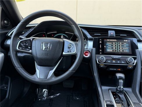 Used 2017 Honda Civic Touring image 21