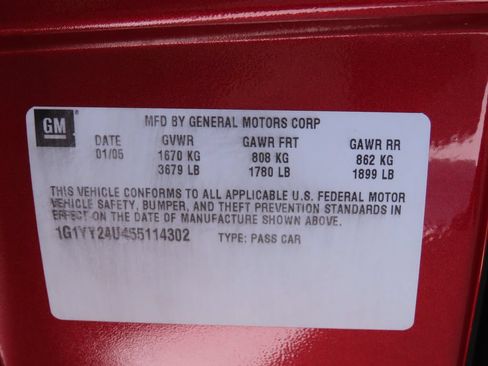 Used 2005 Chevrolet Corvette Coupe w/ Preferred Equipment Group RWD image 21