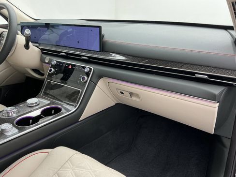 Used 2025 Genesis GV80 3.5T e-SC image 24