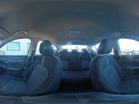 Used 2024 Nissan Sentra SV image 40