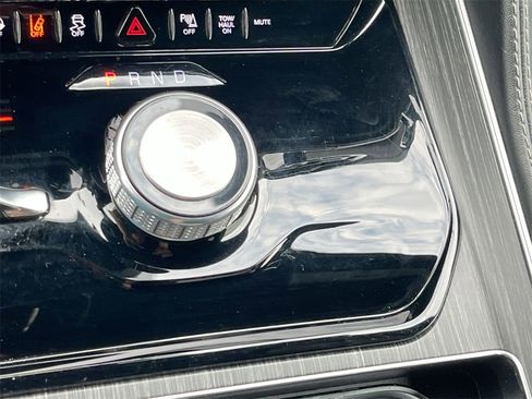 Used 2024 Jeep Wagoneer L Series II w/ Flexible Seating Group image 25