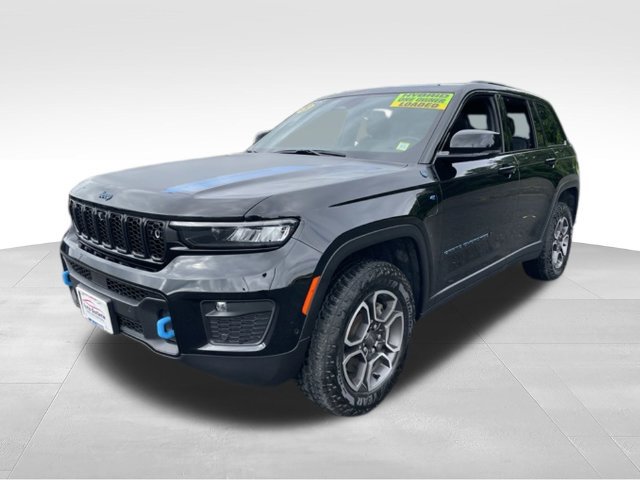 Used 2023 Jeep Grand Cherokee Trailhawk w/ Advanced Protech Group II AWD/4WD image 3