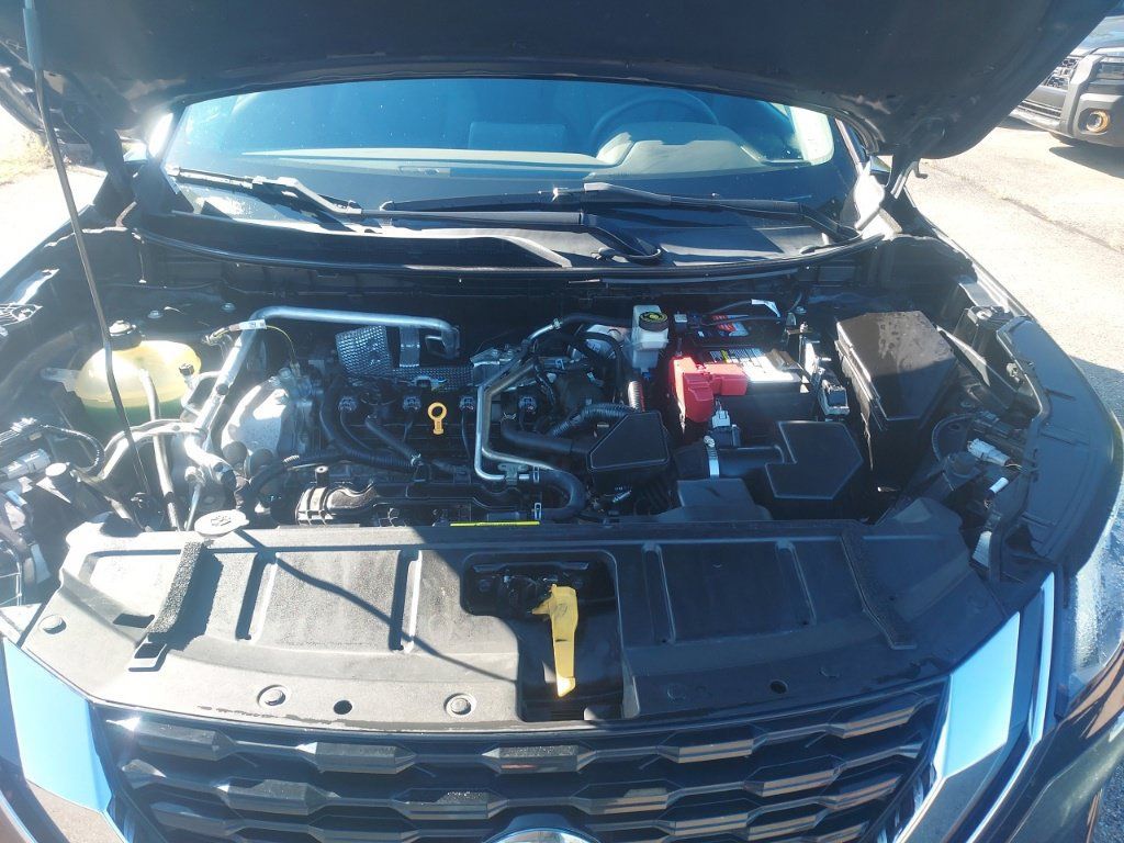 Used 2021 Nissan Rogue S AWD/4WD image 28