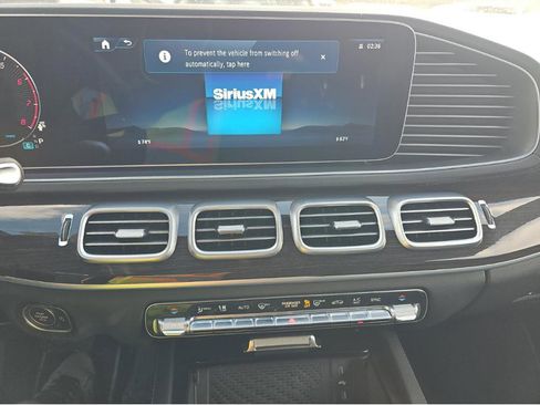 Used 2025 Mercedes-Benz GLS 450 4MATIC image 25