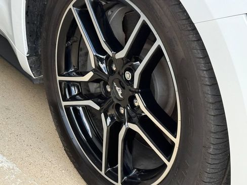 Used 2022 Ford Mustang GT Premium w/ Equipment Group 401A RWD image 5