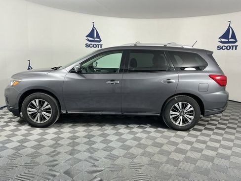 Used 2017 Nissan Pathfinder SL w/ SL Premium Package image 3