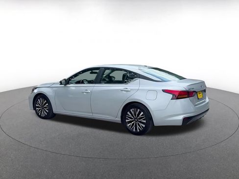 Used 2026 Nissan Altima 2.5 SV FWD image 10