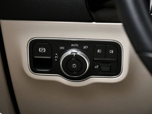 Used 2025 Mercedes-Benz GLA 250 4MATIC image 20