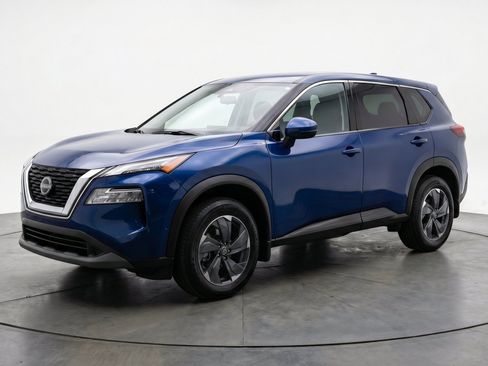 Used 2025 Nissan Rogue SV FWD image 3