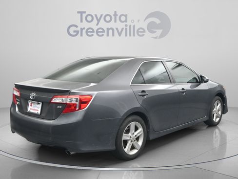 Used 2014 Toyota Camry SE FWD image 13
