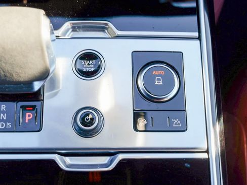 Used 2023 Land Rover Range Rover SE image 51