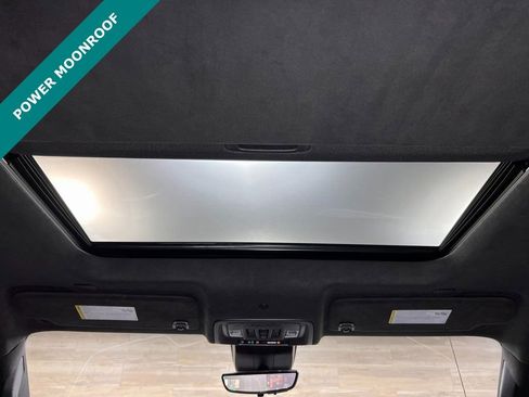 Used 2024 GMC Sierra 1500 AT4X image 5