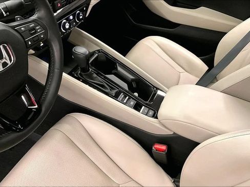 Used 2024 Honda Accord EX-L image 17