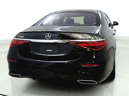Used 2022 Mercedes-Benz S 500 4MATIC w/ AMG Line Package image 6