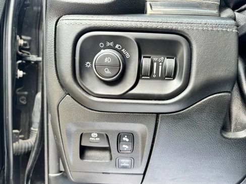 Used 2019 RAM 1500 Limited AWD/4WD image 13
