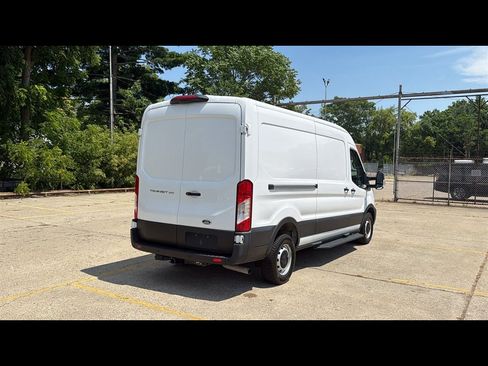 Used 2023 Ford Transit 250 Medium Roof RWD image 5