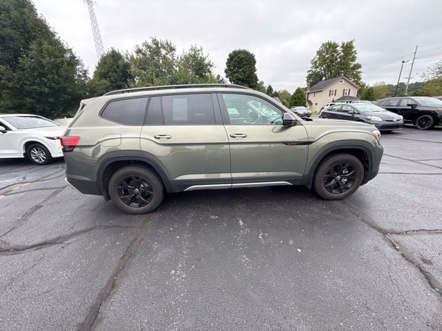 Used 2024 Volkswagen Atlas Peak Edition SEL AWD/4WD image 8