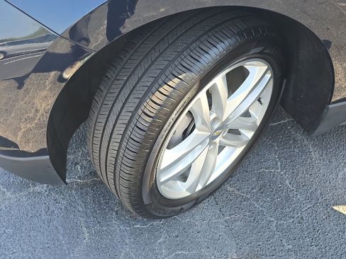 Used 2021 Chevrolet Equinox Premier FWD image 33