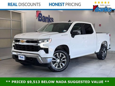 Certified 2022 Chevrolet Silverado 1500 LT image 2