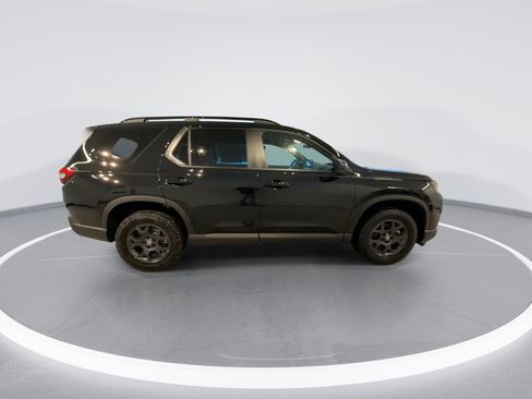 New 2026 Honda Pilot TrailSport image 9