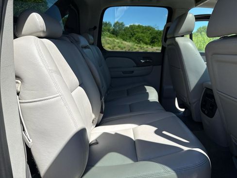 Used 2013 Chevrolet Avalanche LTZ AWD/4WD image 26