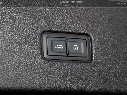 Used 2022 Audi RS Q8 4.0T w/ Black Optic Package image 16