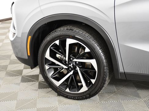 Used 2024 Mitsubishi Outlander SE AWD/4WD image 51