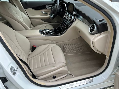 Used 2015 Mercedes-Benz C 300 4MATIC Sedan image 45