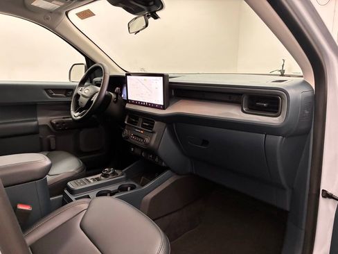 New 2025 Ford Maverick Lariat w/ Black Appearance Package image 27