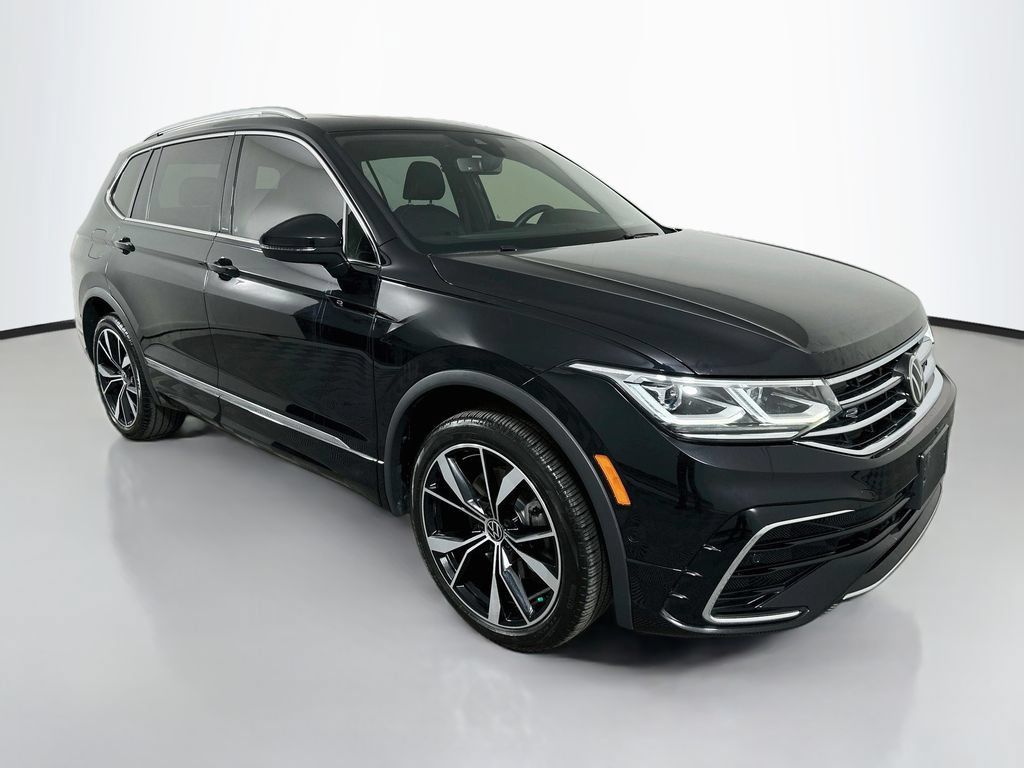Used 2022 Volkswagen Tiguan SEL R-Line AWD/4WD image 3