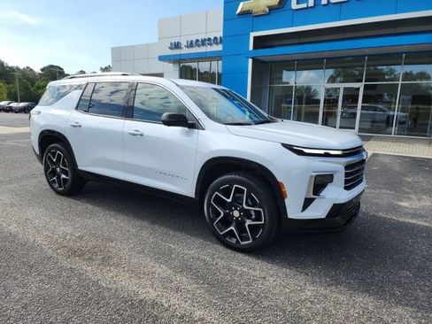 New 2026 Chevrolet Traverse High Country w/ LPO, Floor Liner Package image 4