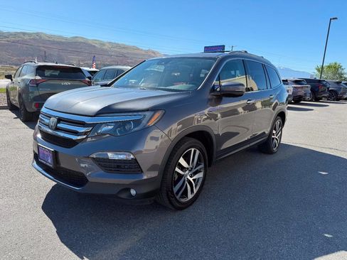 Used 2017 Honda Pilot Elite image 2