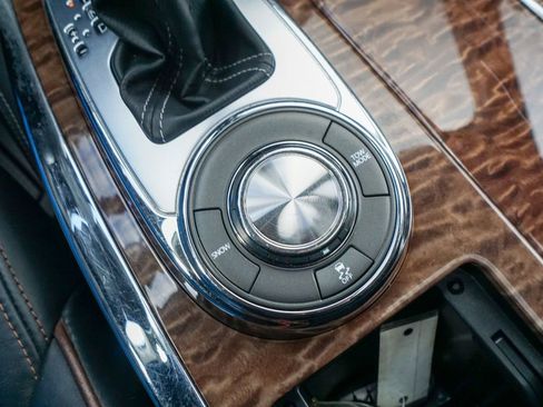 Used 2020 Nissan Armada SL w/ Premium Package image 32