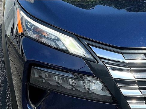 Certified 2024 Nissan Rogue SV AWD/4WD image 32