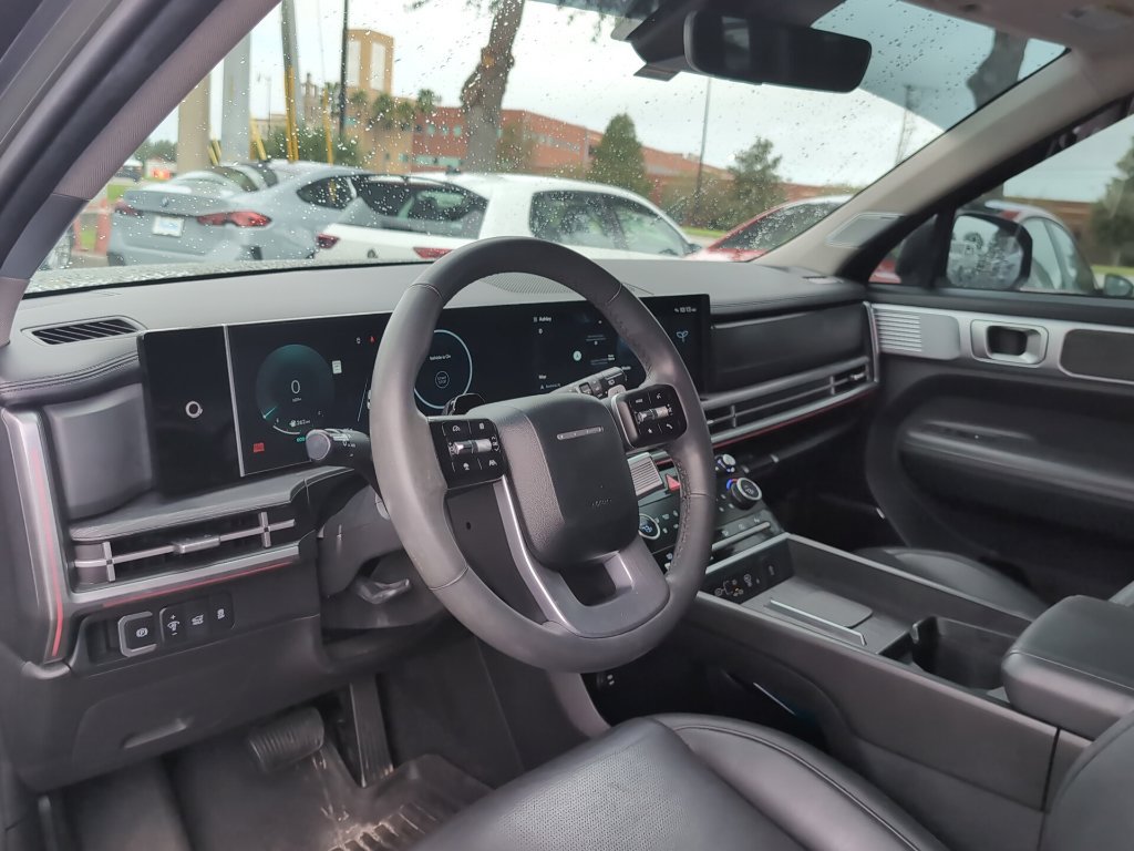 Used 2025 Hyundai Santa Fe Limited FWD image 8