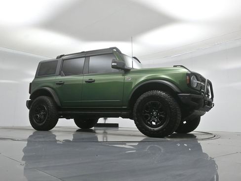 Certified 2022 Ford Bronco Wildtrak AWD/4WD image 4
