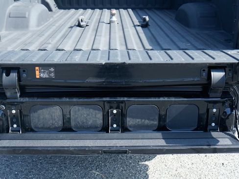 Used 2024 GMC Sierra 3500 Denali w/ Denali Reserve Package AWD/4WD image 9
