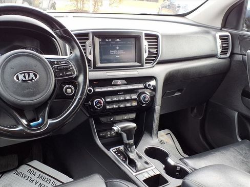 Used 2018 Kia Sportage EX image 5