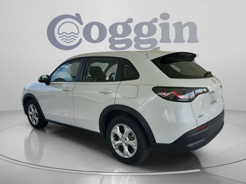 Certified 2023 Honda HR-V LX image 3