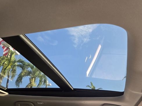 Used 2023 Honda Pilot Touring image 18