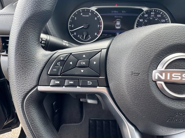 Used 2025 Nissan Sentra SV FWD image 13