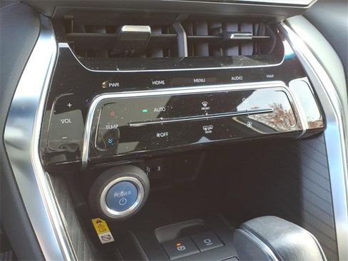 Used 2022 Toyota Venza Limited w/ Advanced Technology Package image 19