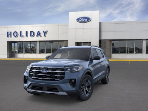 Used 2026 Ford Explorer Active w/ Active Comfort Package AWD/4WD image 3