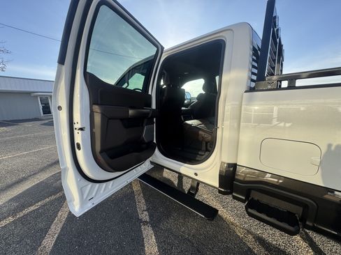 Used 2024 Ford F350 King Ranch image 8