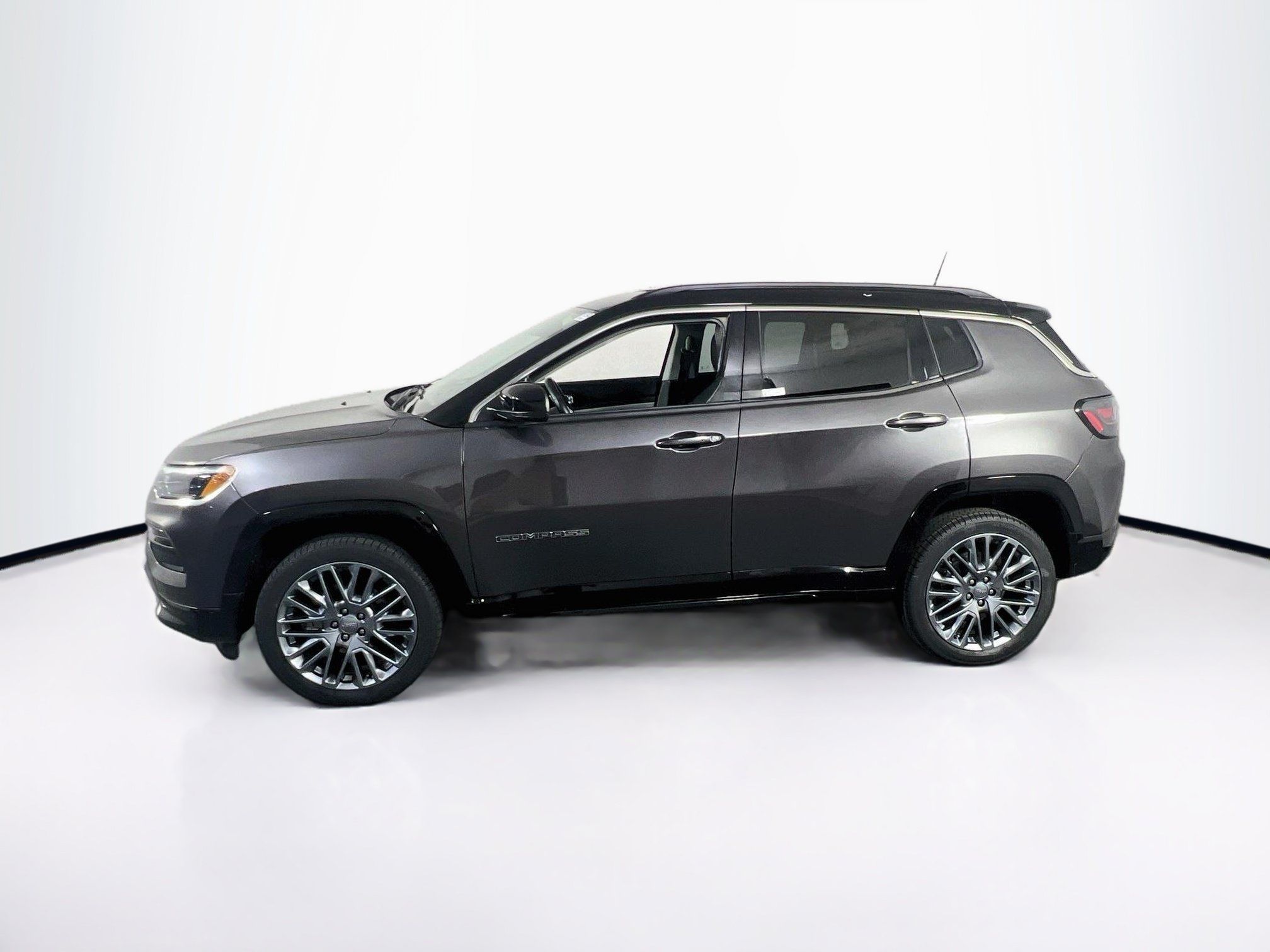 Used 2022 Jeep Compass Limited w/ Elite Group AWD/4WD image 8