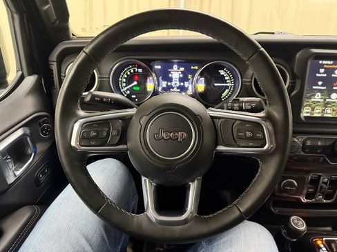 Used 2023 Jeep Wrangler Sahara w/ Cold Weather Group image 28