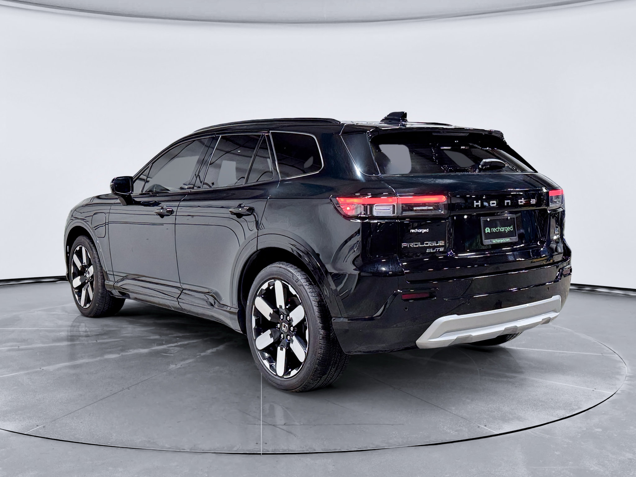 Used 2025 Honda Prologue Elite image 2