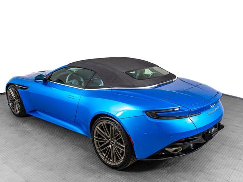 Used 2024 Aston Martin DB12 Convertible RWD image 8