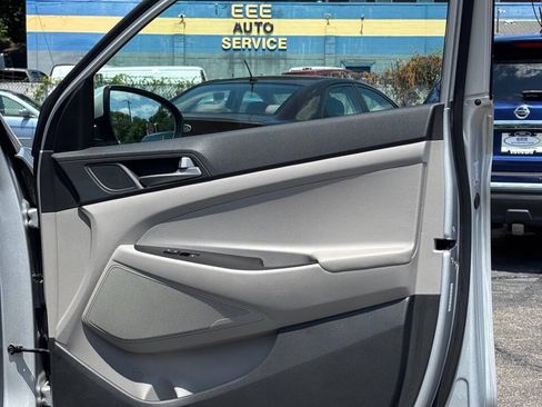 Used 2017 Hyundai Tucson SE w/ SE Popular Package 02 FWD image 18