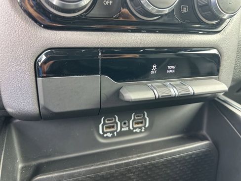 Used 2024 RAM 1500 Laramie RWD image 36